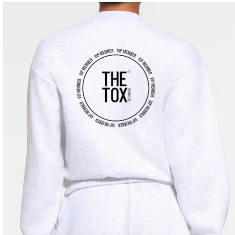 The Tox Technique VIP Member Cropped Sweatshirt Womens L White Graphic Pullover - Picture 1 of 11